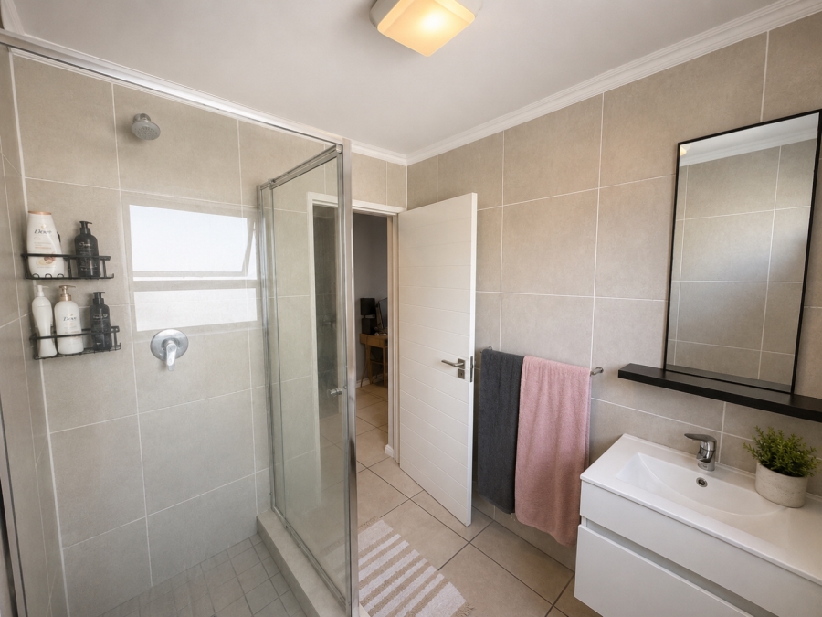 1 Bedroom Property for Sale in Sandown Western Cape